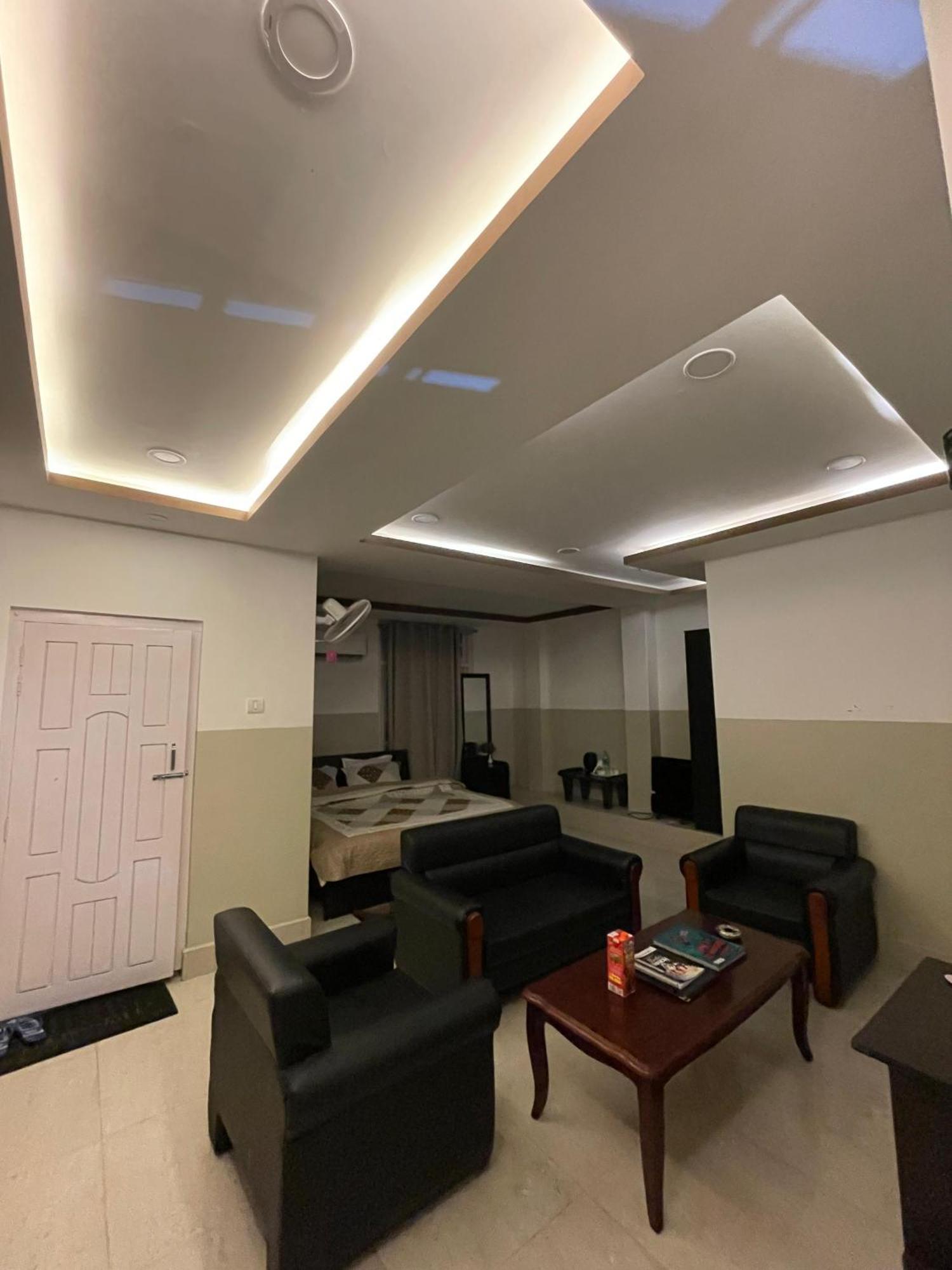 2K Hotel Kohima Exteriér fotografie