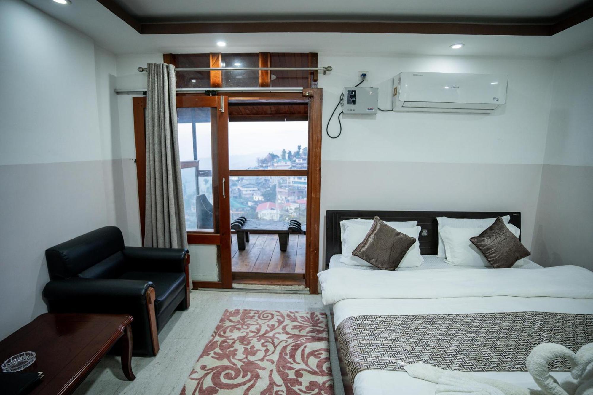 2K Hotel Kohima Exteriér fotografie